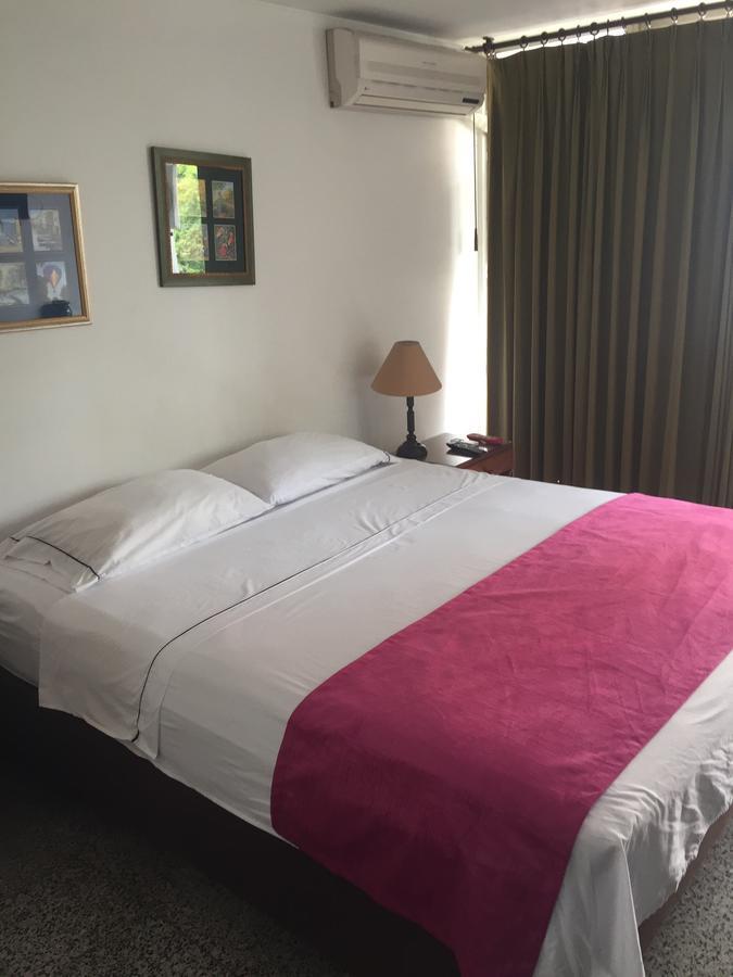 Hotel Del Oeste Cali Eksteriør billede